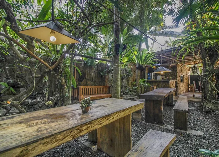 The Galuh Pekutatan Gasthuis 3*